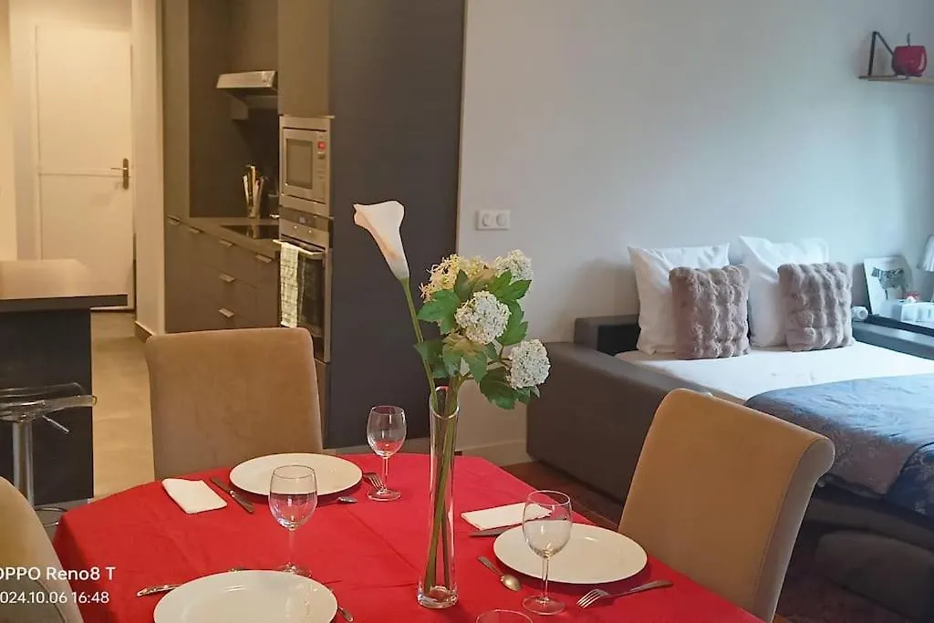 Apartment Appartement Montmartre Quiet Relaxing Paris France